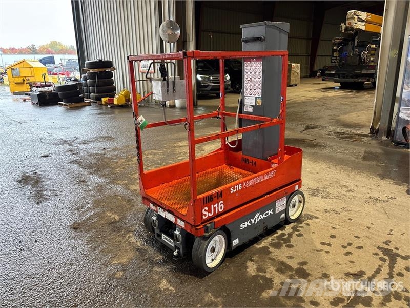 SkyJack SJ16 رافعات السارية الرأسية