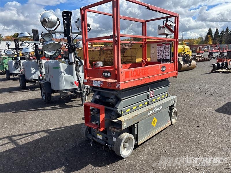 SkyJack SJ3219 Electric Scissor Lift Scheren-Arbeitsbühnen