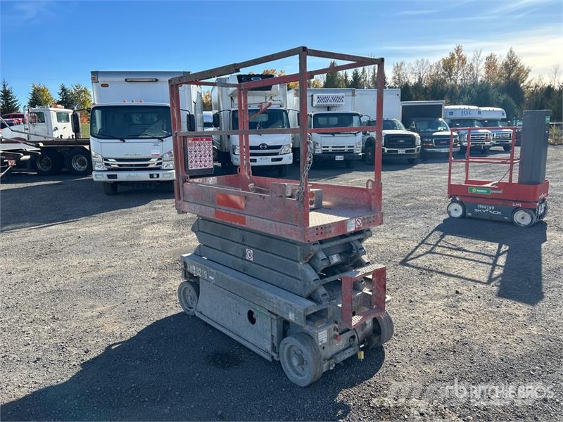 SkyJack SJ3219 Electric Scissor Lift رافعات مقصية الشكل