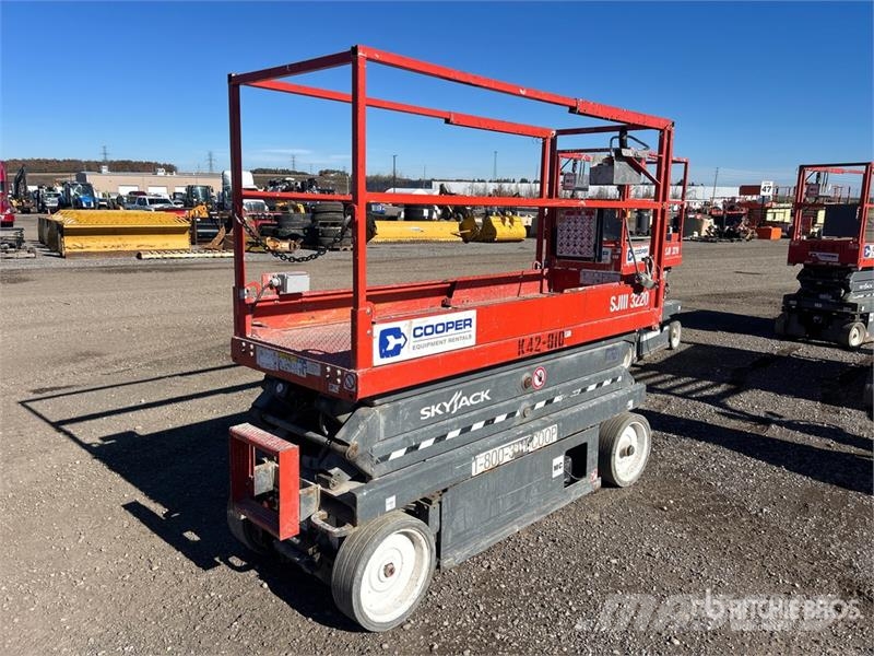 SkyJack SJ3220 Šķerveida pacēlāji