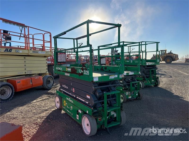 SkyJack SJ3226 Electric Scissor Lift Šķerveida pacēlāji