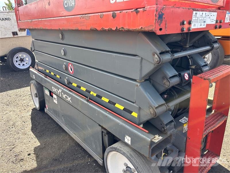 SkyJack SJ3226 Electric Scissor Lift رافعات مقصية الشكل