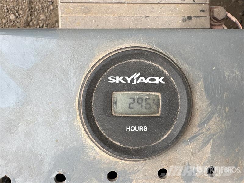 SkyJack SJ3226 Electric Scissor Lift Šķerveida pacēlāji