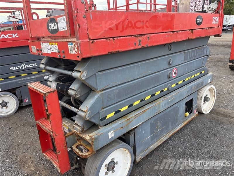SkyJack SJ3226 Electric Scissor Lift Šķerveida pacēlāji