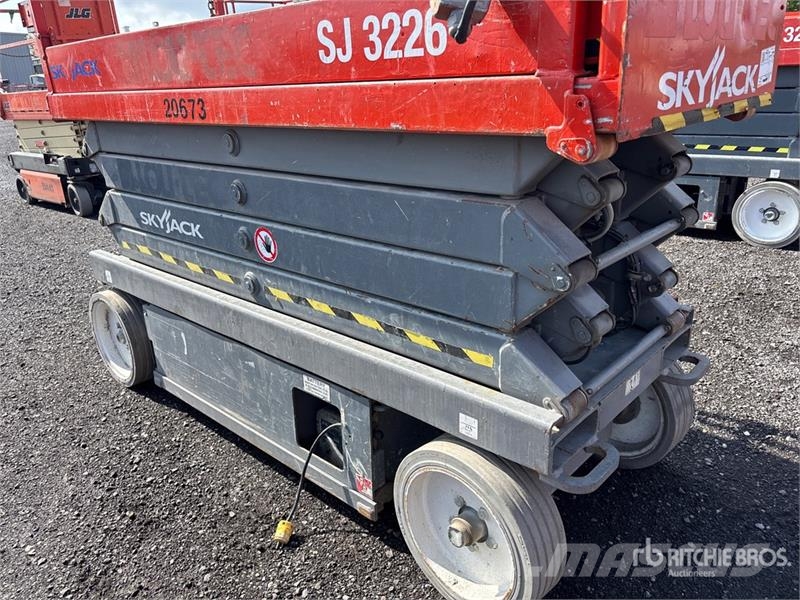 SkyJack SJ3226 Electric Scissor Lift Scissor lifts