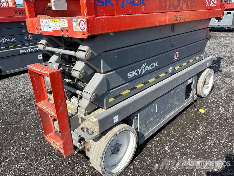 SkyJack SJ3226 Electric Scissor Lift Scissor lifts