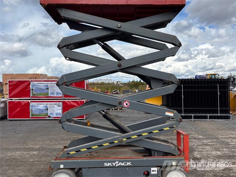 SkyJack SJ3226 Electric Scissor Lift Šķerveida pacēlāji