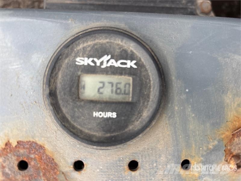 SkyJack SJ3226 Electric Scissor Lift Šķerveida pacēlāji