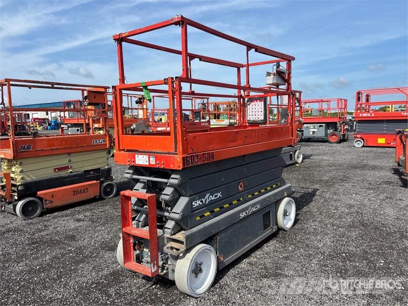 SkyJack SJ3226 Electric Scissor Lift Scissor lifts