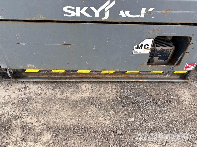 SkyJack SJ3226 Electric Scissor Lift Šķerveida pacēlāji