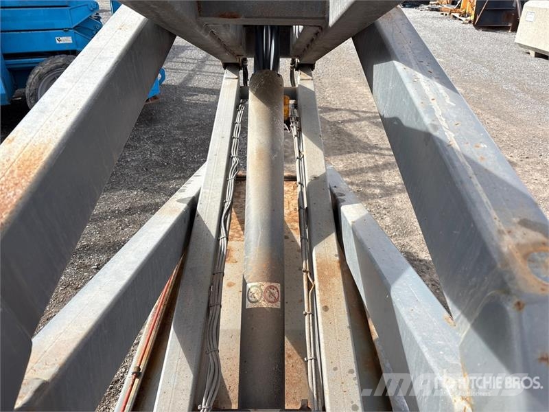 SkyJack SJ3226 Electric Scissor Lift Šķerveida pacēlāji