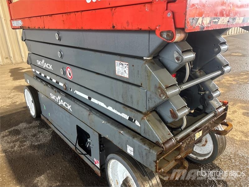 SkyJack SJ3226 Electric Scissor Lift Ножничные подъемники