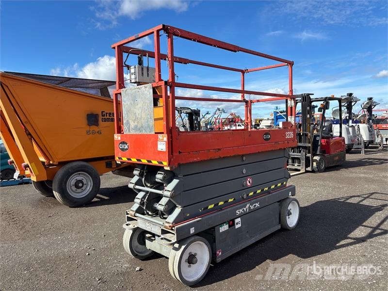 SkyJack SJ3226 Electric Scissor Lift Scheren-Arbeitsbühnen