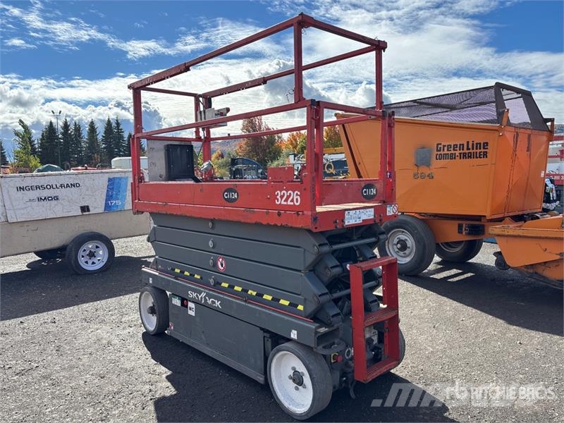 SkyJack SJ3226 Electric Scissor Lift Scheren-Arbeitsbühnen