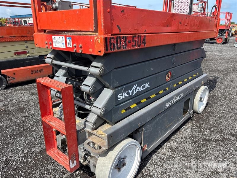 SkyJack SJ3226 Electric Scissor Lift Scissor lifts