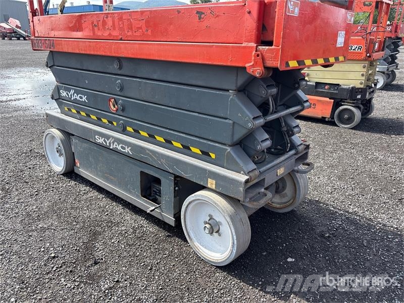 SkyJack SJ3226 Electric Scissor Lift Scissor lifts