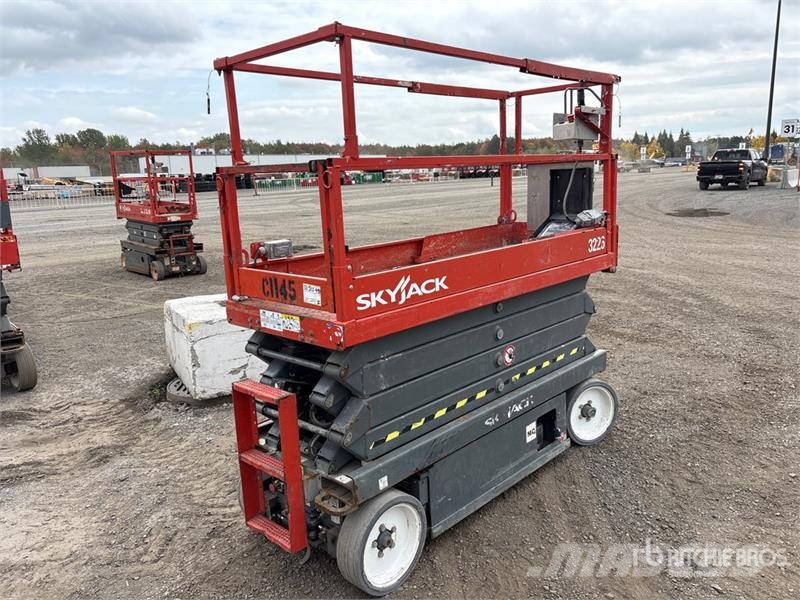 SkyJack SJ3226 Electric Scissor Lift Scissor lifts