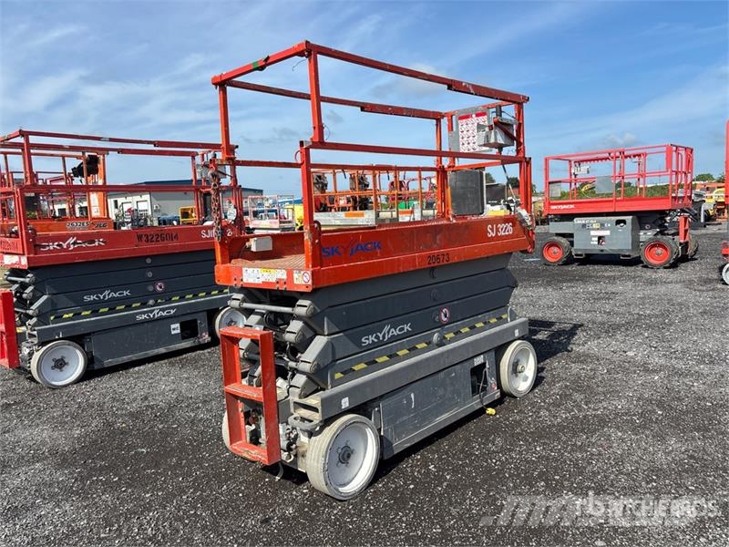 SkyJack SJ3226 Electric Scissor Lift Scissor lifts