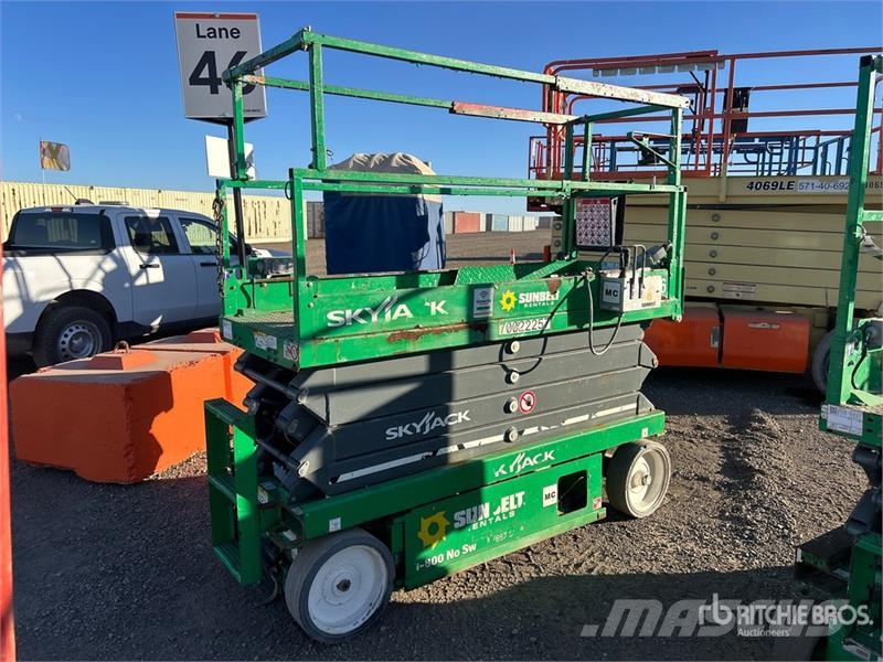 SkyJack SJ3226 Electric Scissor Lift Šķerveida pacēlāji