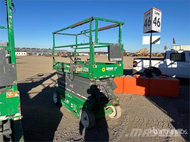 SkyJack SJ3226 Electric Scissor Lift Šķerveida pacēlāji