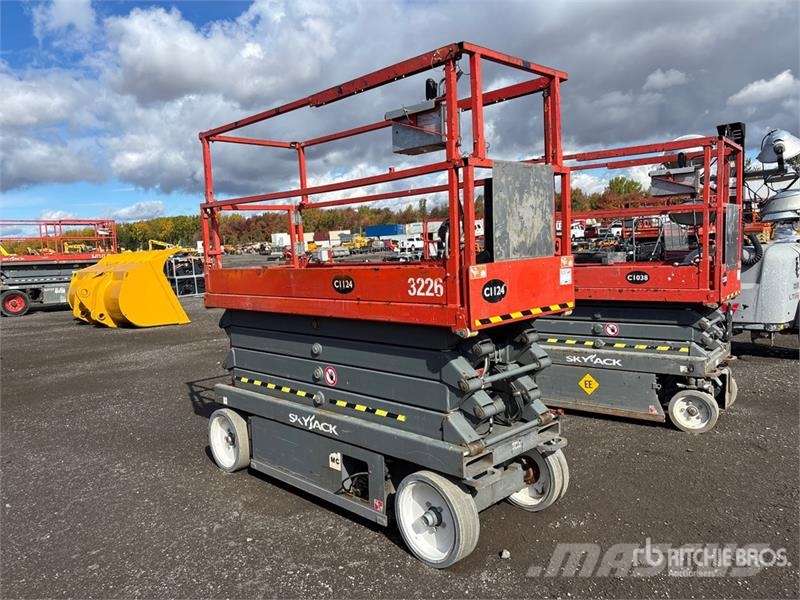 SkyJack SJ3226 Electric Scissor Lift Scheren-Arbeitsbühnen