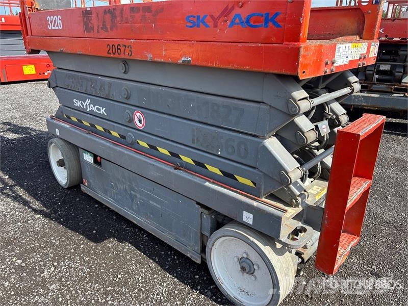SkyJack SJ3226 Electric Scissor Lift Scissor lifts