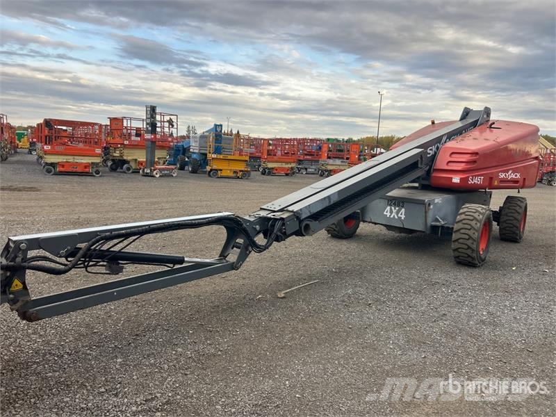 SkyJack SJ45T 4WD Dual Fuel Telescopic Boom Lift Teleskopiskie pacēlāji