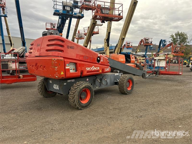 SkyJack SJ45T 4WD Dual Fuel Telescopic Boom Lift Teleskopiskie pacēlāji