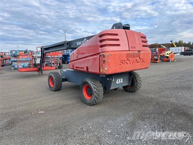 SkyJack SJ45T 4WD Dual Fuel Telescopic Boom Lift Teleskopiskie pacēlāji