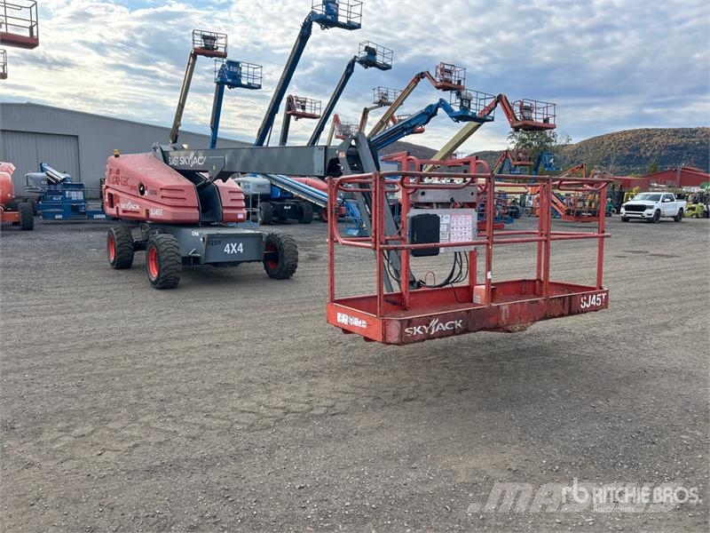 SkyJack SJ45T 4WD Dual Fuel Telescopic Boom Lift Teleskopiskie pacēlāji