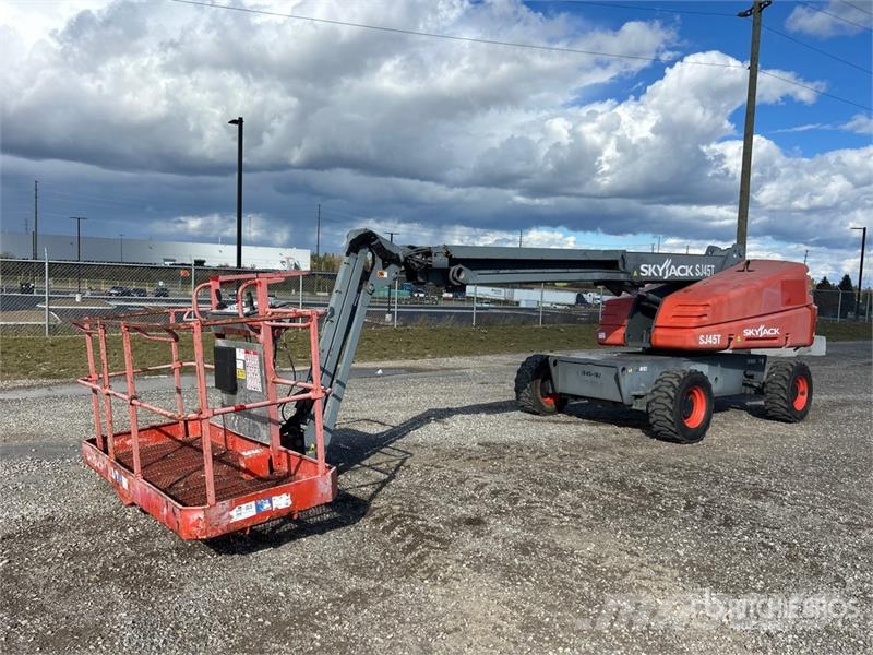 SkyJack SJ45T Telescopic Boom Lift رافعات سلة تلسكوبية
