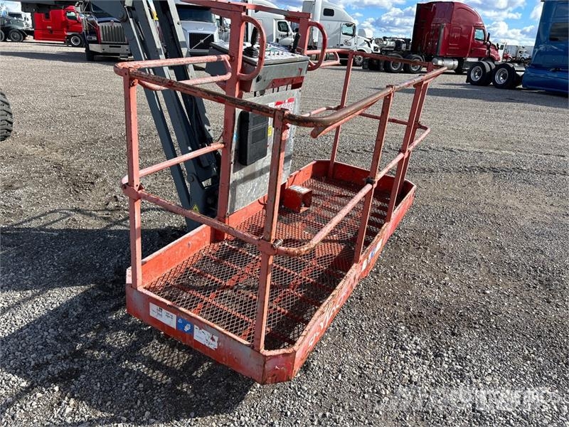 SkyJack SJ45T Telescopic Boom Lift رافعات سلة تلسكوبية