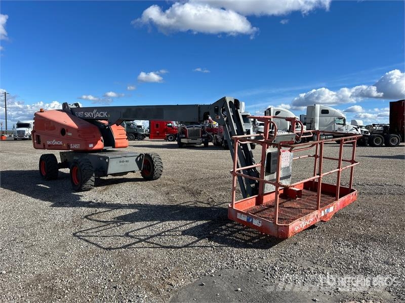 SkyJack SJ45T Telescopic Boom Lift رافعات سلة تلسكوبية