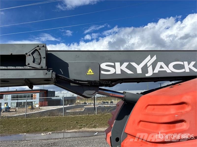 SkyJack SJ45T Telescopic Boom Lift رافعات سلة تلسكوبية