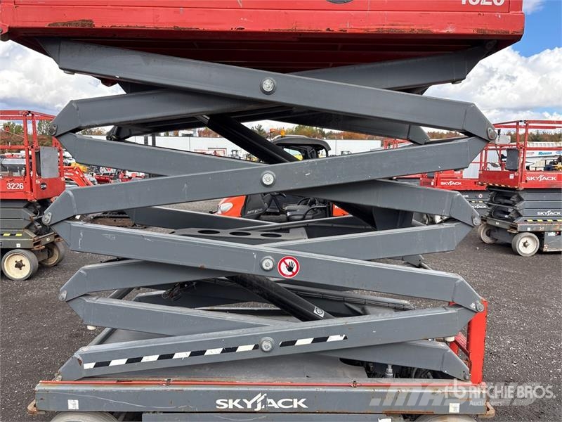 SkyJack SJ4626 Electric Scissor Lift Scheren-Arbeitsbühnen