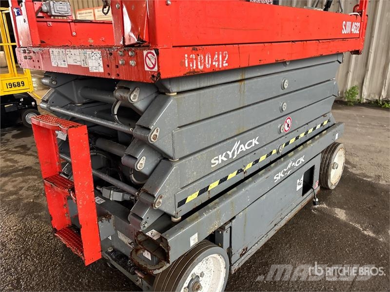 SkyJack SJ4632 Electric Scissor Lift Škaraste platforme