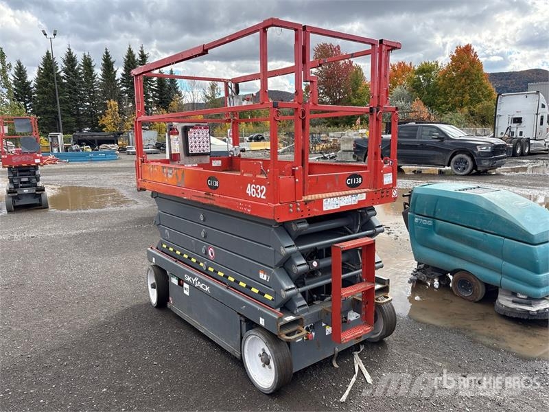 SkyJack SJ4632 Electric Scissor Lift Scheren-Arbeitsbühnen