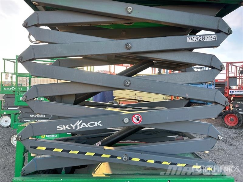 SkyJack SJ4632 Electric Scissor Lift Šķerveida pacēlāji