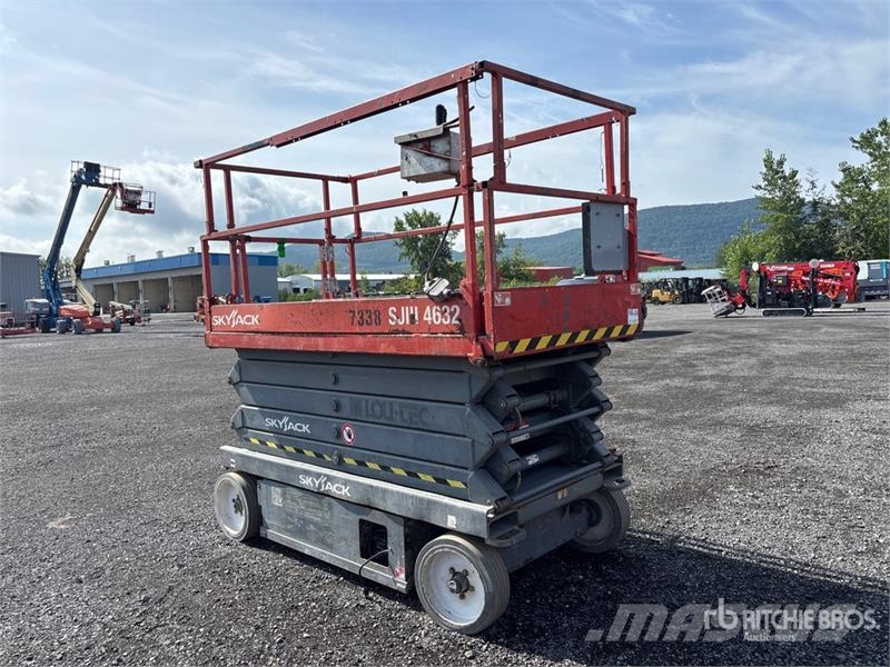SkyJack SJ4632 Electric Scissor Lift Scissor lifts