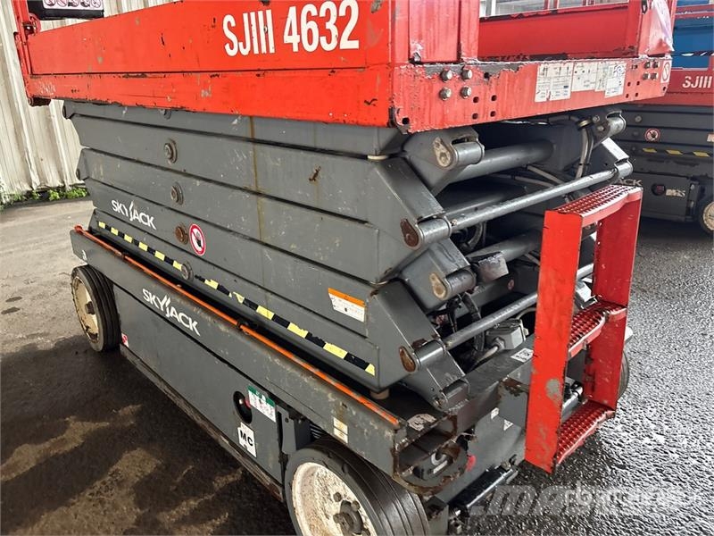 SkyJack SJ4632 Electric Scissor Lift Škaraste platforme