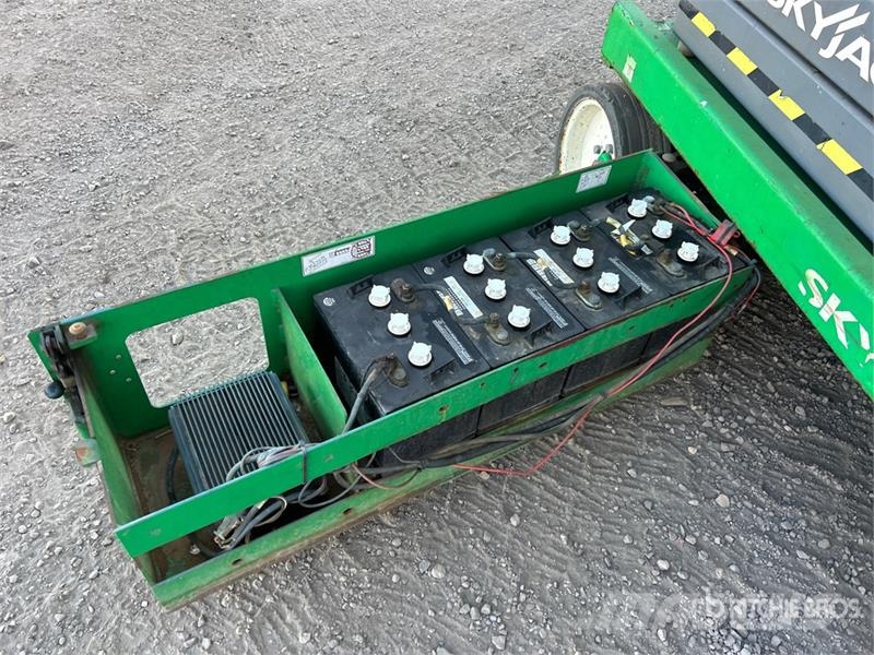 SkyJack SJ4632 Electric Scissor Lift Šķerveida pacēlāji