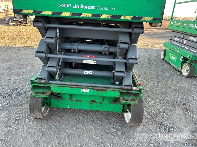 SkyJack SJ4632 Electric Scissor Lift Šķerveida pacēlāji