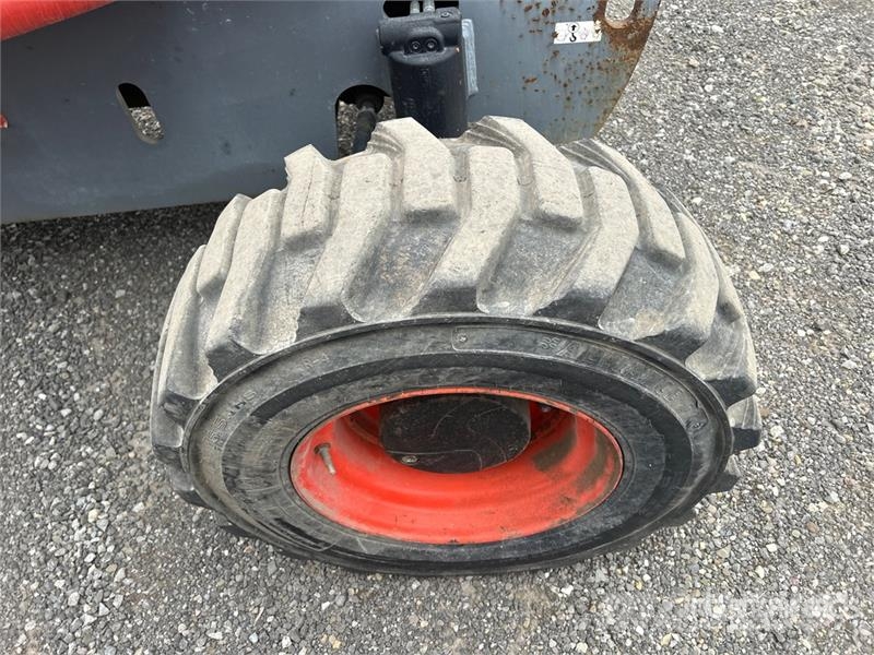 SkyJack SJ46AJ 4WD Diesel Articulating Boom Lift Articulated boom lifts