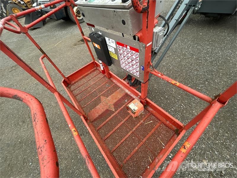 SkyJack SJ46AJ 4WD Diesel Articulating Boom Lift Articulated boom lifts