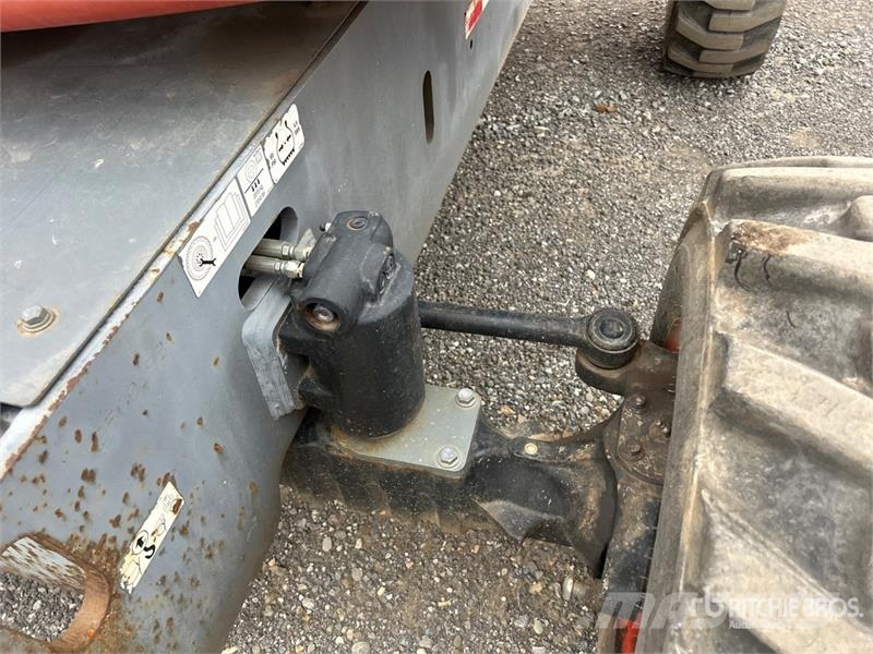 SkyJack SJ46AJ 4WD Diesel Articulating Boom Lift Articulated boom lifts