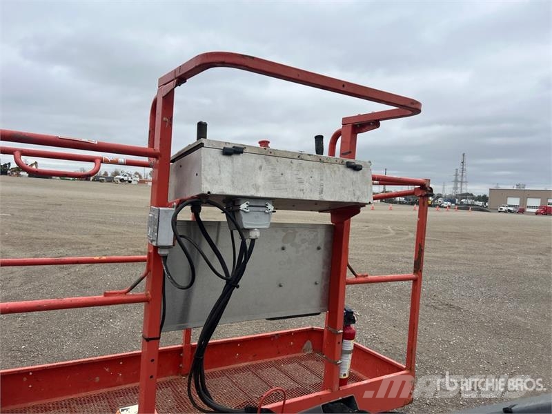 SkyJack SJ46AJ 4WD Diesel Articulating Boom Lift Articulated boom lifts