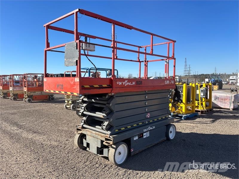SkyJack SJ4740 Electric Scissor Lift Ollós emelők