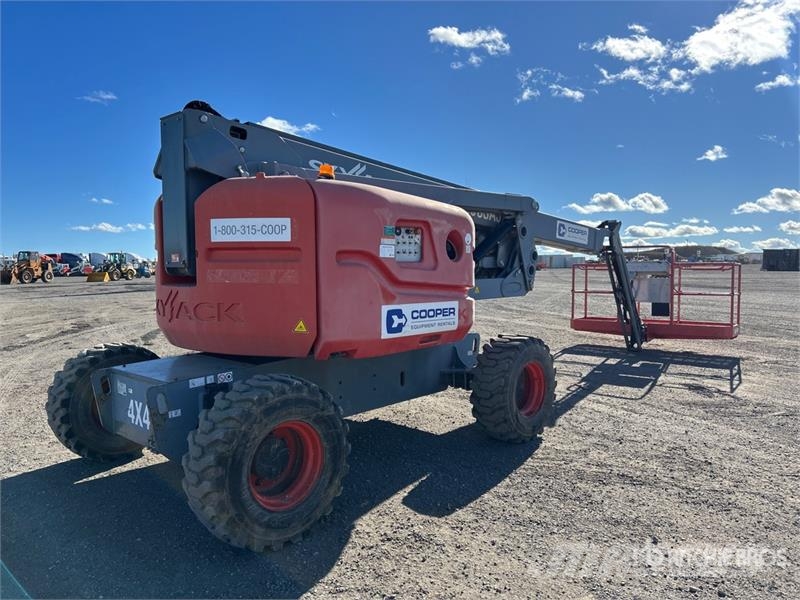 SkyJack SJ63AJ 4WD Diesel Articulating Boom Lift Zglobne podizne platforme