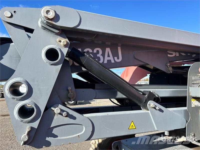 SkyJack SJ63AJ 4WD Diesel Articulating Boom Lift Gelenkteleskoparbeitsbühnen