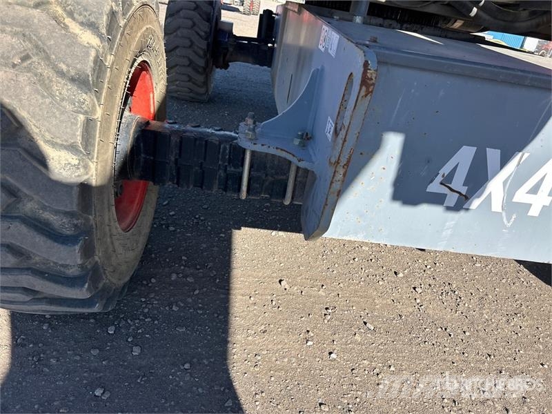 SkyJack SJ63AJ 4WD Diesel Articulating Boom Lift Zglobne podizne platforme